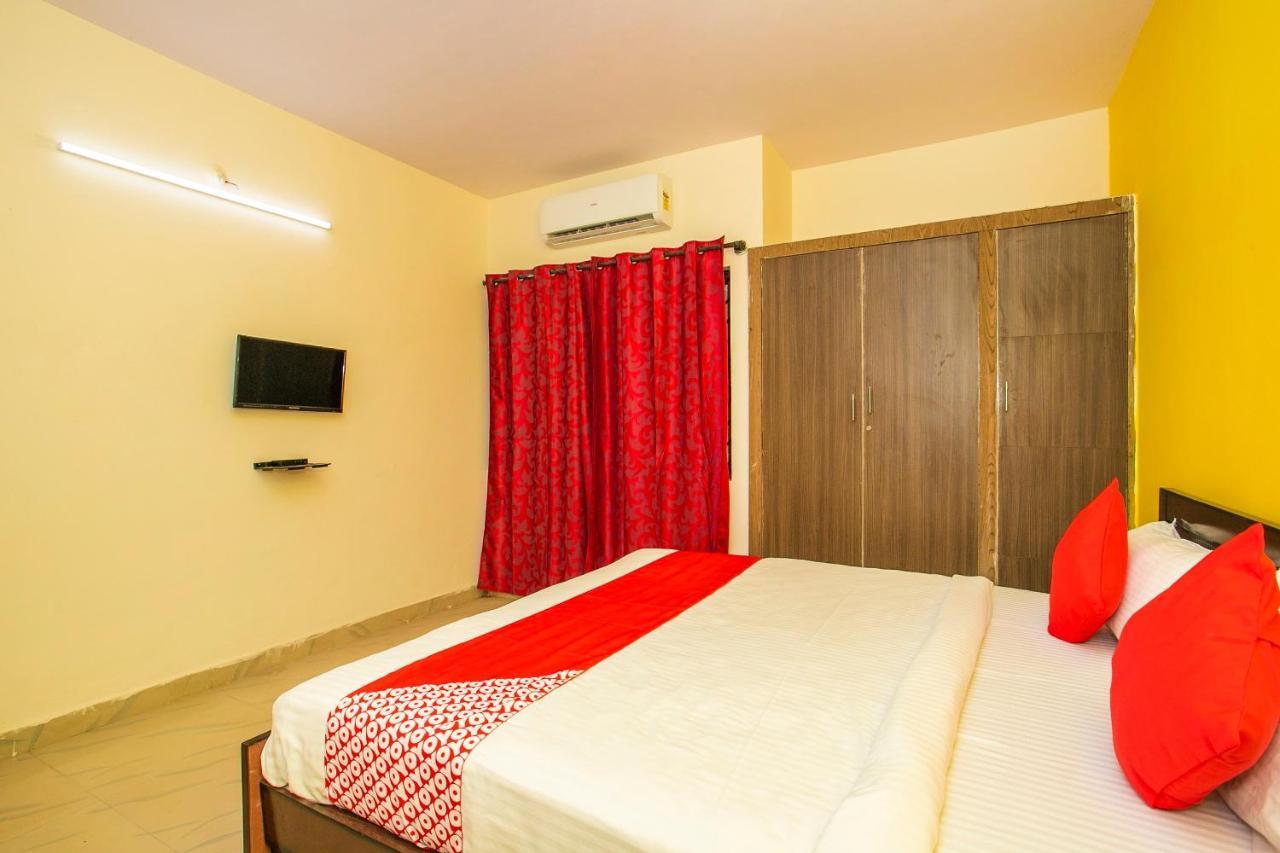 Oyo 16500 Airport Royal Comforts Hotel Yelahanka Екстериор снимка