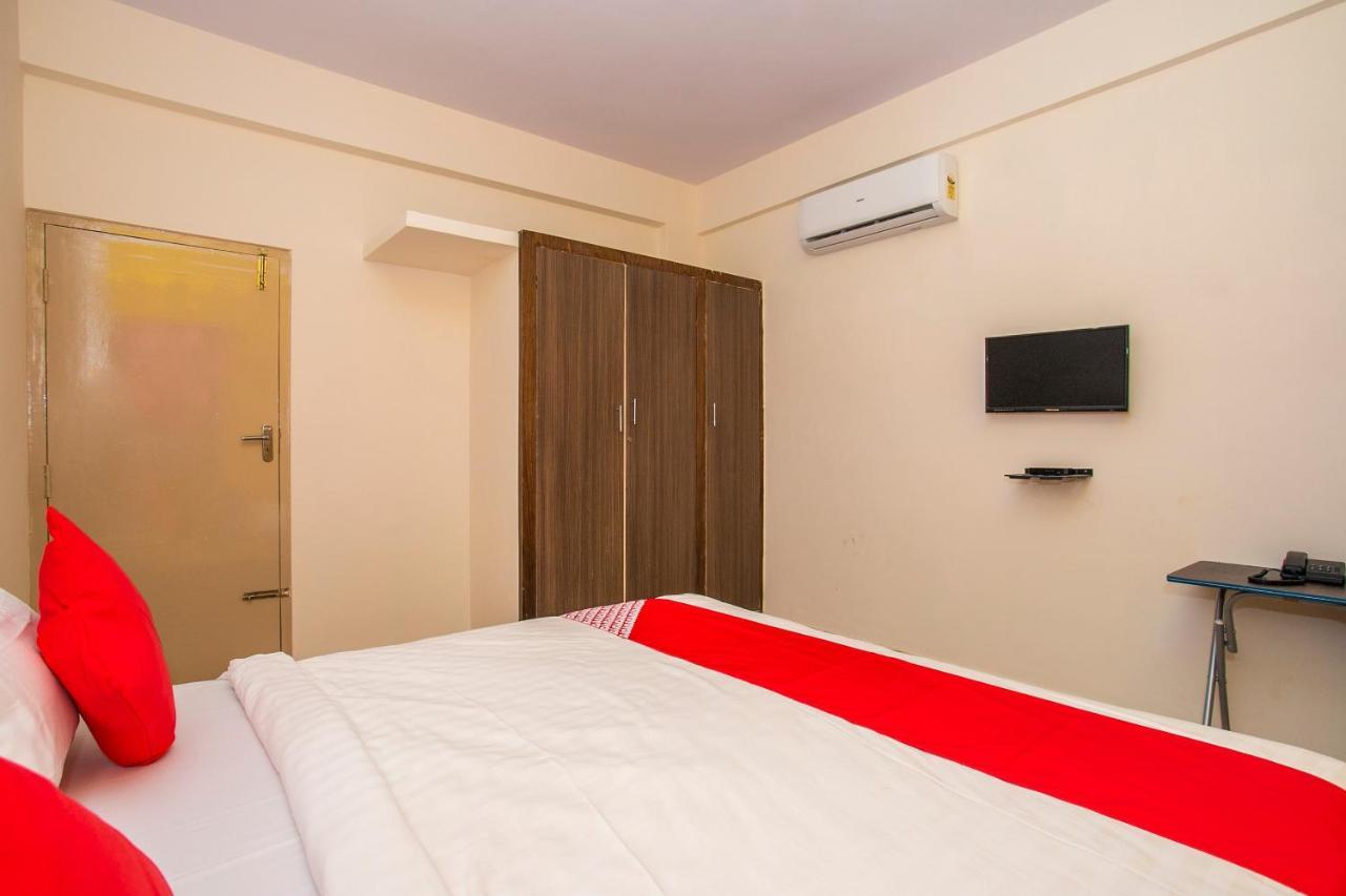 Oyo 16500 Airport Royal Comforts Hotel Yelahanka Екстериор снимка