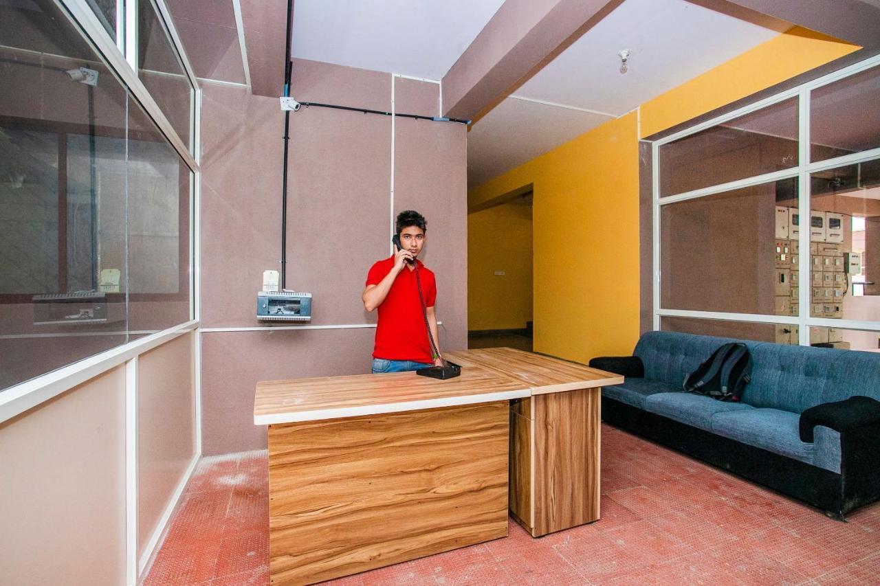 Oyo 16500 Airport Royal Comforts Hotel Yelahanka Екстериор снимка